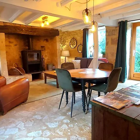 Les Pierres Blondes Holiday home Grolejac