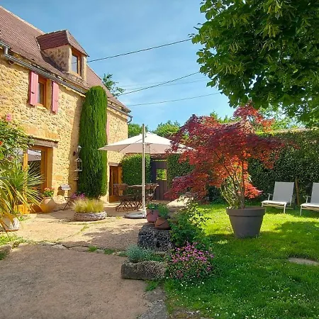 Holiday home Les Pierres Blondes